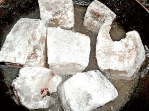 reteta tocană Pollack pește compoturi (tocană de pește cu morcovi) tocană Pollack, tocană de pește rețetă