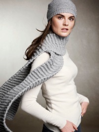 Moda eșarfă - accesoriu elegant (50 de fotografii de celebritati într-o eșarfă) (Scarf) Moda eșarfă - accesoriu elegant (50 de fotografii de celebritati într-o eșarfă)