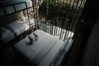 Cât de inteligente sunt delfinii (recunosc ei înșiși în oglindă) Cât de inteligent sunt delfini