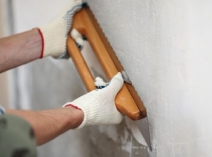 Am nevoie să chit gips carton sub tapet instrucțiunile de instalare video cu mâinile lor, mai ales (în cazul în care chit gips carton sub adeziv tapet este necesar) Am nevoie să chit gips carton în conformitate cu instrucțiunile video de instalare, tapet cu mâinile lor, mai ales