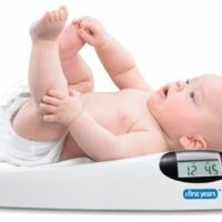 Este necesar să se cumpere pentru o cântare pentru copii nou-născuți (solzi) Este necesar să se cumpere pentru o cântare copil nou-născut
