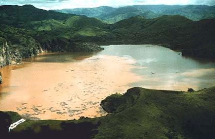 Lacul moarte în Sicilia - Frumusețe periculoase (Sicilia) Lacul moarte în Sicilia - o frumusețe periculoasă