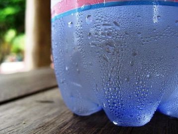 De ce ferestre din plastic plâng și congela îngheț aburirea umiditate condens pe ferestre (geamuri) De ce ferestre din plastic plâng și congela îngheț aburirea umiditate condens pe ferestre