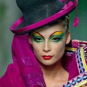 Etapa Make-up - fotografii și lectii video cu privire la modul de a face machiaj etapă (podium) Etapa Make-up - fotografii și lecții video pe modul de a face machiaj etapă
