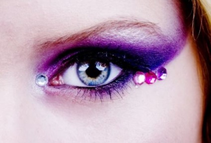 Etapa Make-up - fotografii și lectii video cu privire la modul de a face machiaj etapă (podium) Etapa Make-up - fotografii și lecții video pe modul de a face machiaj etapă