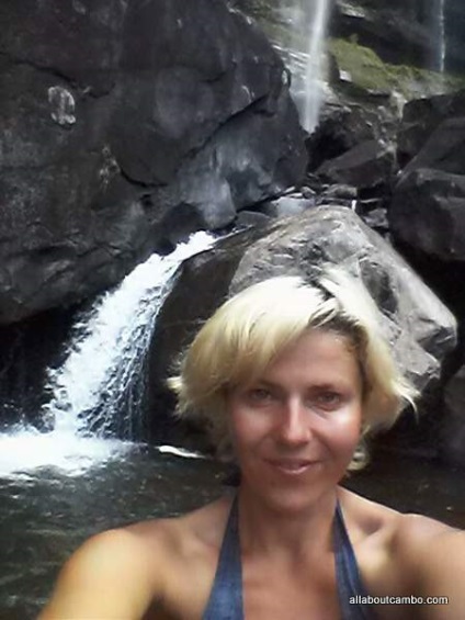 Zboruri de pe ziplayne deasupra junglei pe platoul Bolaven (Bolaven) Zboruri de pe ziplayne deasupra junglei de pe platoul Bolaven