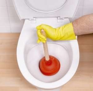 Curățarea de canalizare într-o casă privată, cu propriile sale mâini - cele mai bune moduri (lor) Curățarea de canalizare într-o casă privată, cu propriile sale mâini - cele mai bune moduri de a