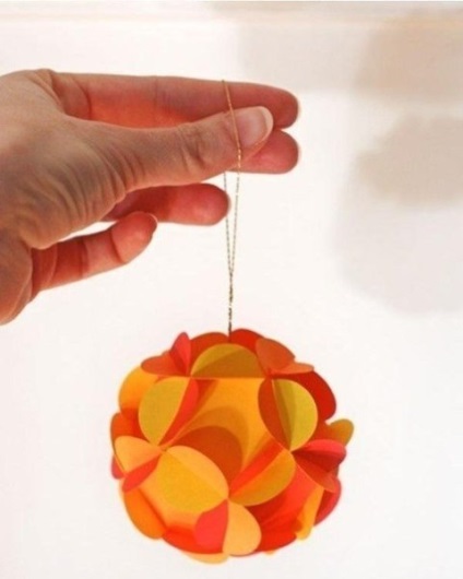 Simple meserii Crăciun cu mâinile lor (meserii de Crăciun, cu mâinile lor copil mingi de Crăciun cal de hârtie de hârtie copac este un simbol al 2014 nou decor ani) meserii simple de Crăciun cu mâinile lor