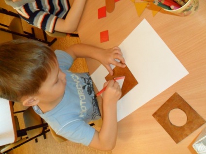 Cadre și inserturile Montessori „(inserări) Cadre și inserturile Montessori
