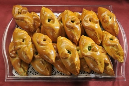 Plăcinte - prăjituri cele mai delicioase la masa ta! (plăcinte cu pește) Plăcinte - prăjituri cele mai delicioase la masa ta!