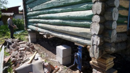 Reparare fundația casei de țară (casă) Reparare fundația casei de țară