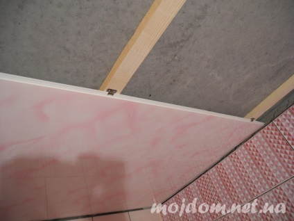 baie renovată, cu mâinile lor (baie) baie renovată, cu mâinile lor