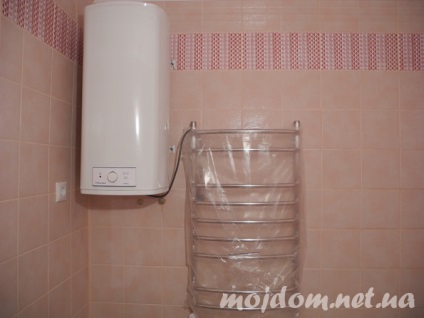 baie renovată, cu mâinile lor (reparații) baie renovată, cu mâinile lor