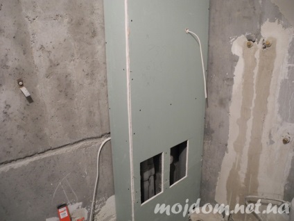 baie renovată, cu mâinile lor (baie renovată) baie renovată, cu mâinile lor