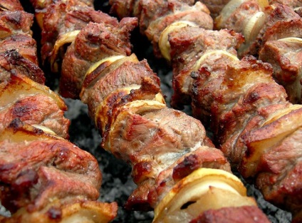 Rețetă gratar carne de porc pe caucaziană (sare piper negru) Reteta gratar de carne de porc pe Caucaz