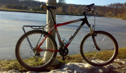 Horn pe volan pentru o bicicletă (cum au fost selectate) Corn pe volan pentru o bicicletă