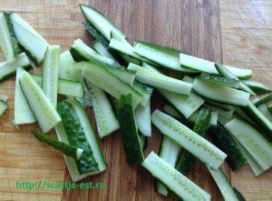 salata Caesar cu pui (salata) salata Caesar cu pui