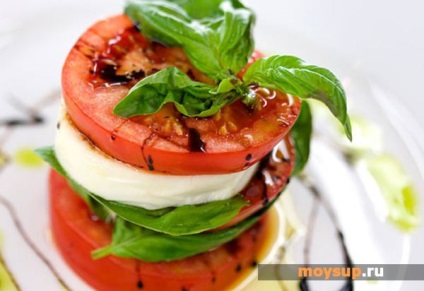 Salata „Caprese“ - o rețetă clasică italiană (italiană) Salata „Caprese“ - o rețetă clasică italiană