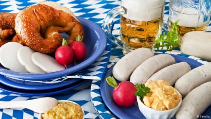 Cele mai populare cârnații din Germania (carne de porc tocată de vițel) Cele mai populare cârnații din Germania