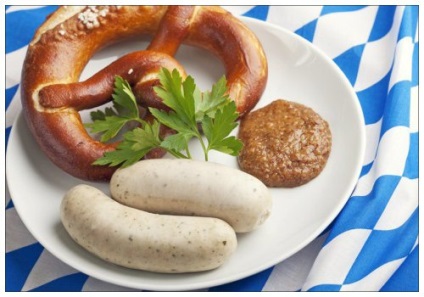 Cele mai populare cârnații din Germania (carne de porc tocată de vițel) Cele mai populare cârnații din Germania