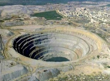 Cea mai mare carieră din lume, cariera profundă România (mare) Cea mai mare carieră din lume, cariera profundă România