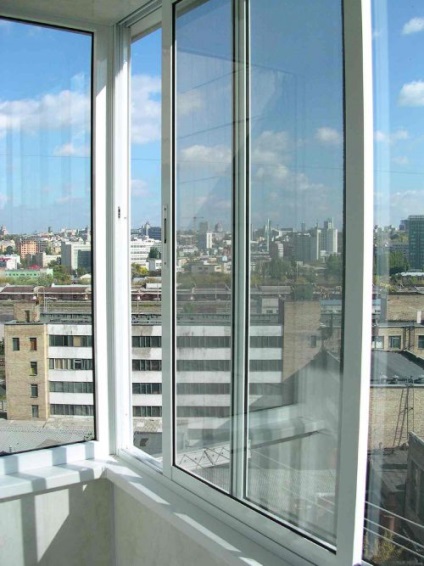 Comparație de ferestre din plastic și aluminiu pentru geamuri balcon (ferestre) Compararea ferestre din plastic și aluminiu pentru balcoane geamuri