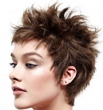fotografie cascadă Tunsoare pentru păr scurt și opțiuni de elegant a suprapunerii (haircut) fotografie cascadă Tunsoare pentru par scurt și elegant opțiuni de armatura