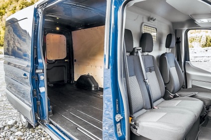 Test drive Ford transit mai bine și mai ieftin (va fi mai ieftin predecesorul) Test drive ford tranzit mai bine și mai ieftin