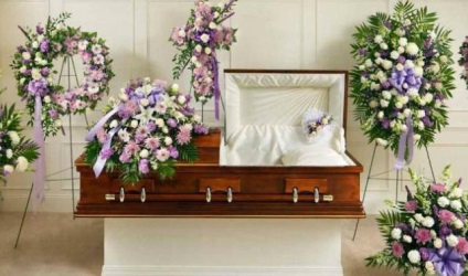 Interpretarea viselor ce visează coroană de flori funerare (coroană de flori) Interpretarea viselor ce visează coroane funerare