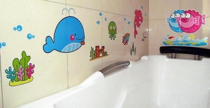 Stencil pentru pereti din baie (36 poze) cum se transforma o camera cu ajutorul etichetelor (o vopsea acrilică specială) Stencil pentru pereti din baie (36 poze) cum sa transforme spatiul cu autocolante