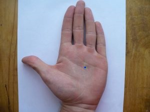 Triunghiul pe linia vieții (Luna o singură linie) Triunghiul pe linia de viață