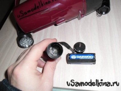 Lampa UV cu mâinile (lanterna) lanterna UV cu propriile sale mâini