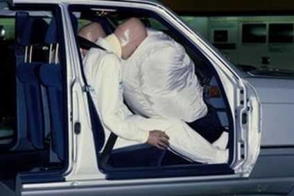 Toate istoria airbag-uri, principii de funcționare, avantaje și dezavantaje (airbag) Toate istorie airbag-uri, principiile de funcționare, avantajele și dezavantajele
