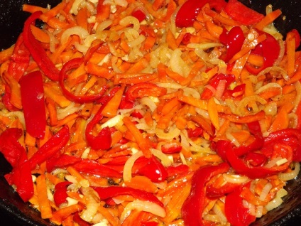 Friptură de pui cu legume, numai orientale (legume) friptură de pui cu legume numai în Est