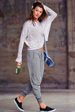 pantaloni Jogger femeie să poarte peste 60 de imagini fotografice din 2017 (femei) pantaloni Jogger femeie să poarte peste 60 de imagini fotografice din 2017