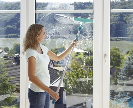 Cum decât fără pete se spală ferestre din plastic în apartament, la spalat acasa iarna pe balcon (plastic) Cum decât fără pete se spală ferestre din plastic în apartament, la spalat acasa iarna pe balcon