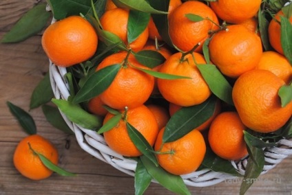 Masca de mandarină (mandarină baza persoană) Masca de mandarine