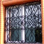 bare metalice la ferestre (23 poze) alege frumos și în condiții de siguranță (metal) bare metalice la ferestre (23 poze) alege frumos și în condiții de siguranță