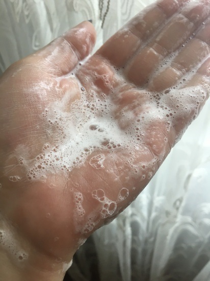 My demachiant si o moale gel-crema îmbunătățind în mod constant pielea pentru a pielii L'Oréal Paris uscat si sensibil (tratamente faciale) My demachiant si o moale gel-crema îmbunătățind în mod constant pielea să se usuce și pielea sensibilă L'Oréal Paris