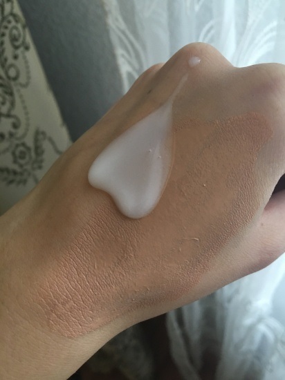 My demachiant si o moale gel-crema îmbunătățind în mod constant pielea la Paris pielea L'Oréal uscată și sensibilă (perfecțiune) My demachiant si o moale gel-crema îmbunătățind în mod constant pielea să se usuce și pielea sensibilă L'Oréal Paris
