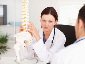 Cauze, simptome si tratamentul stenoza canalului spinal lombare și a coloanei cervicale