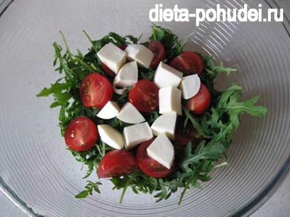 Salata cu rosii, mozzarella si rucola - calorii si baza de prescriptie Dieta - Pierde Greutate (salata de rosii mozzarella rucola) Salata cu rosii, mozzarella si rucola - calorii si baza de prescriptie Dieta - Pierde Greutate