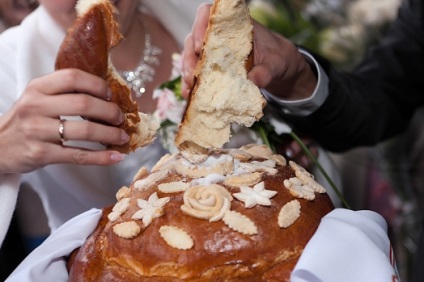pâine de nunta cu mâinile (pâine nunta cu reteta aluat mâini pentru o bucată de bijuterii pentru o bucată de aluat pentru a coace o pâine de modul de a face nunta o pâine) Nunta pâine cu mâinile