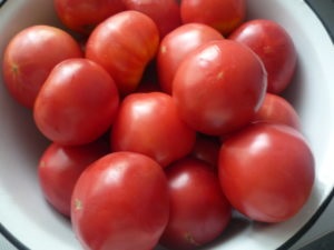 Tomate concasse cu pastă în italiană (tomate concasse) roșii Concassé cu paste în Italiană