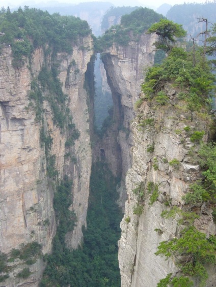 Gateway to Paradise (sus) Poarta spre Paradis