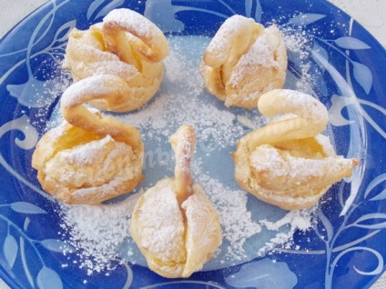 prăjituri cu cremă lebede (Eclairs) lebede Custard patiserie