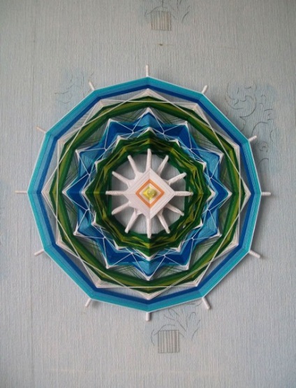 50-inch Mandala 12-fascicul cu propriile sale mâini (mâini) 50-inch Mandala 12-fascicul cu propriile sale mâini