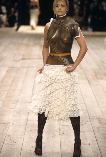 McQueen, Alexander, enciclopedie de moda