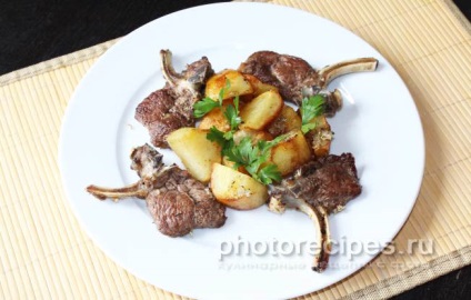 Cotlet de miel cu cartofi - Fotografii rețete (cotlet de miel) Cotlet de miel cu cartofi - fotografii rețete