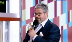 Fedurile țânțar masculi (hrănite) Țânțarul se hrănește cu masculi